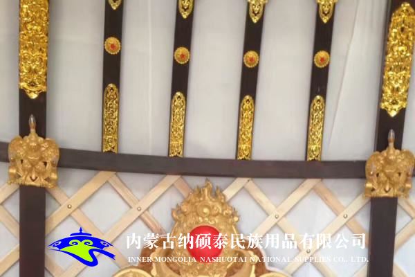 實(shí)木蒙古包內(nèi)飾