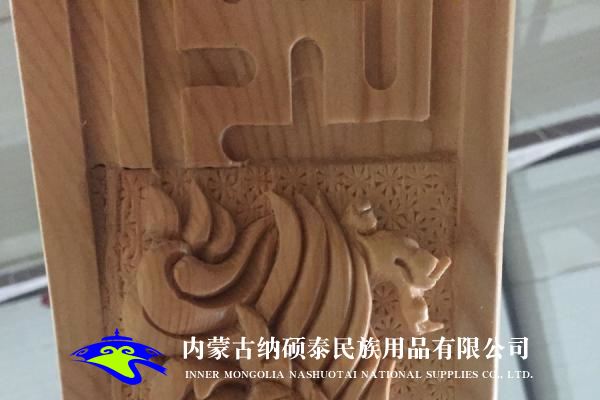 實(shí)木蒙古包內(nèi)飾